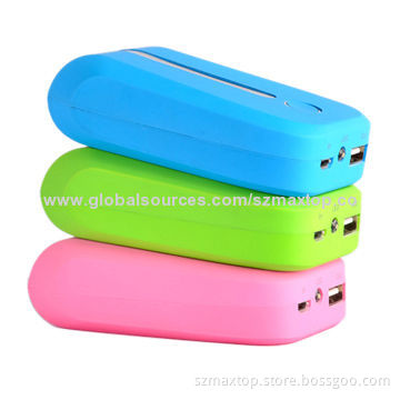 Hot-selling power banks with rubber oil craft and beautiful design, capacity of 5200mAh